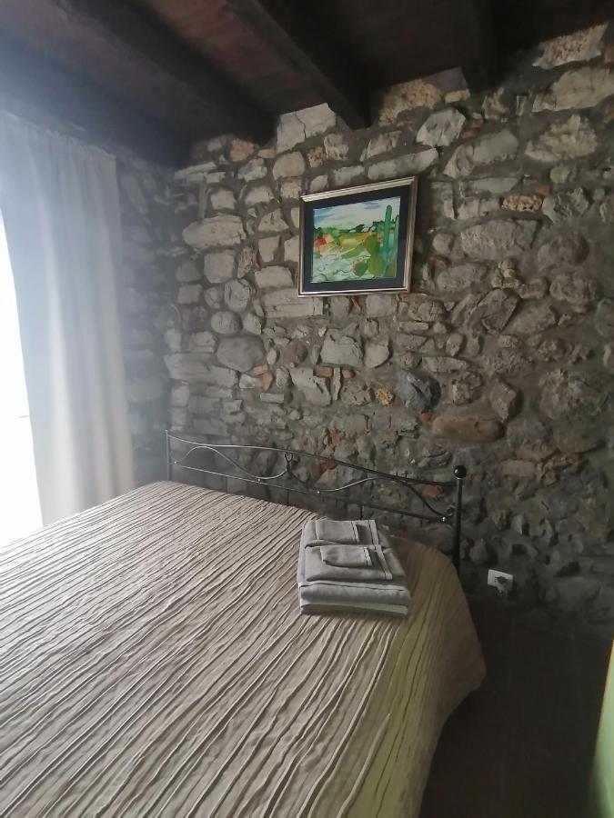 Casa Sasso Apartman Tavernola Bergamasca Kültér fotó