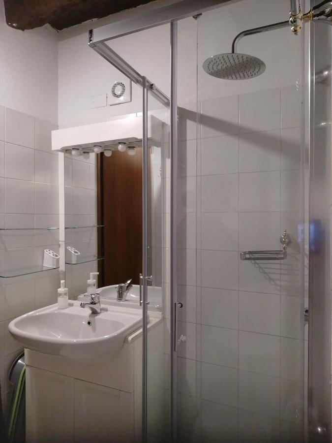 Casa Sasso Apartman Tavernola Bergamasca Kültér fotó