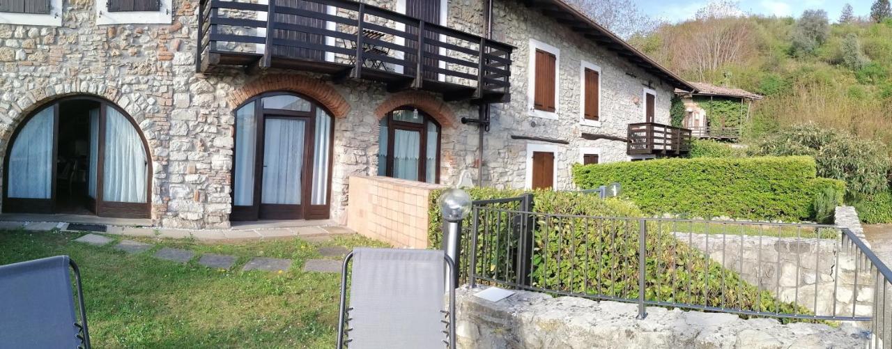 Casa Sasso Apartman Tavernola Bergamasca Kültér fotó
