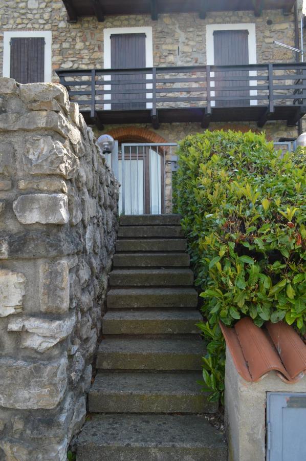Casa Sasso Apartman Tavernola Bergamasca Kültér fotó